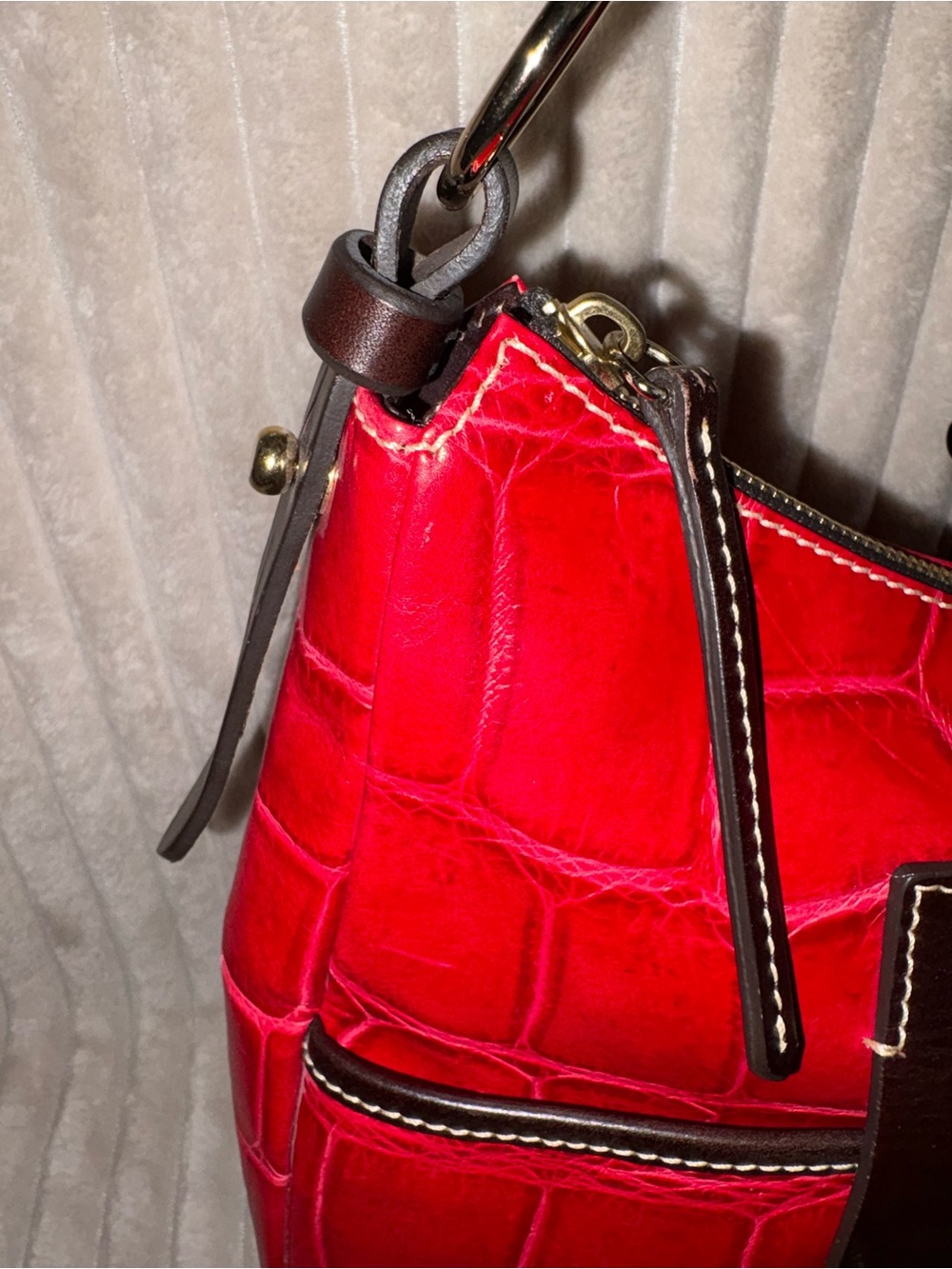 NWOT Dooney & Bourke Nile Red Croc Embossed Leather Shoulder Hobo Bag - Picture 4 of 11